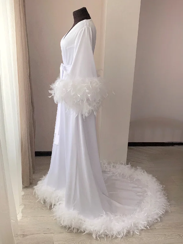 Feather robe long with train White