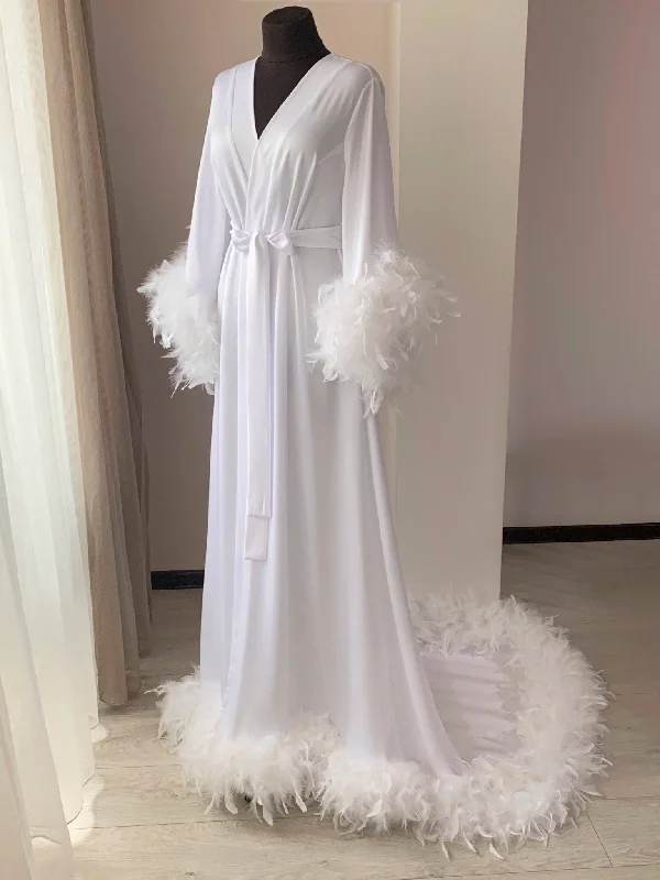 Feather robe long with train White