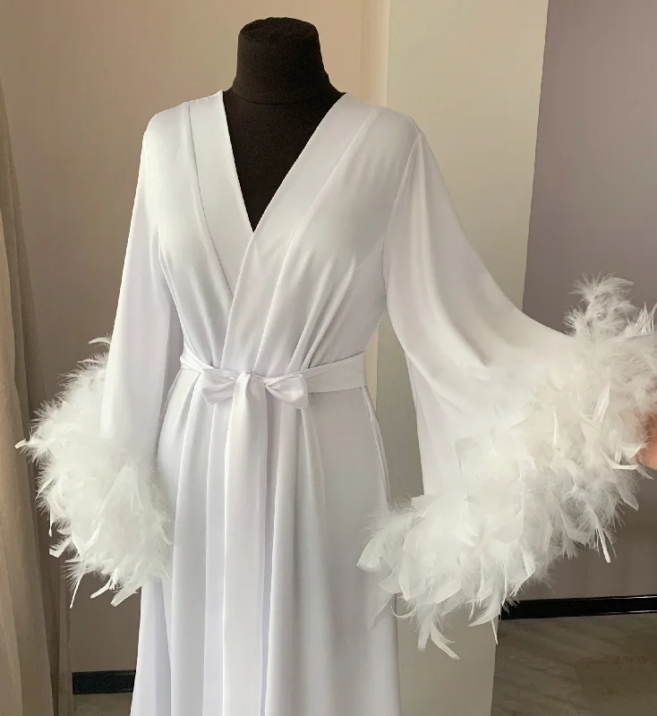 Feather robe long with train White